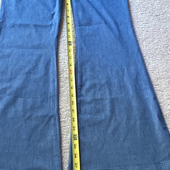 HALARA Women's Flare & Wide Leg Jeans - Blue med/petite 26x29 - Picture 4 of 11